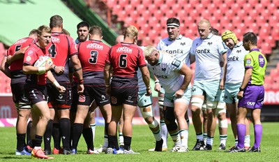031026 - 10bet Lions v Ospreys - United Rugby Championship - Scrum 