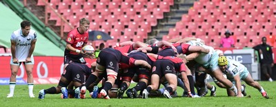 031026 - 10bet Lions v Ospreys - United Rugby Championship - Scrum 