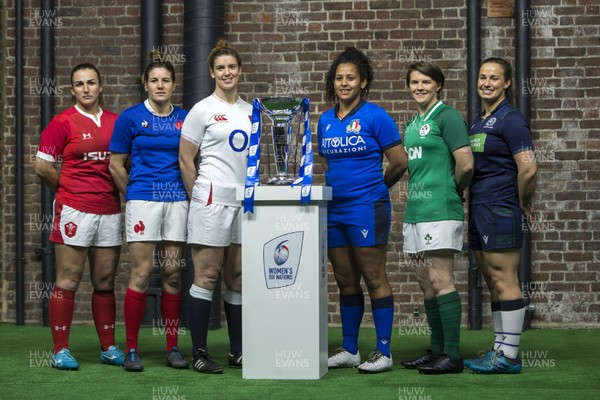 220120 - 2020 Guinness Six Nations Launch - Wales' Siwan Lillicrap, France's Gaelle Hermet, England's Sarah Hunter, Italy's Giada Franco, Ireland's Ciara Griffin and Scotland's Rachel Malcolm during the 2020 Guinness Six Nations Launch at Tobacco Dock, London