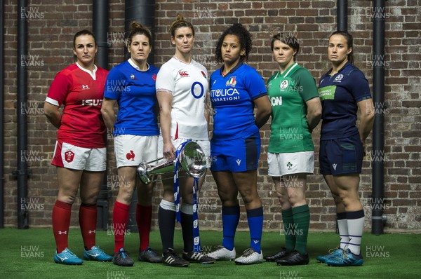 220120 - 2020 Guinness Six Nations Launch - Wales' Siwan Lillicrap, France's Gaelle Hermet, England's Sarah Hunter, Italy's Giada Franco, Ireland's Ciara Griffin and Scotland's Rachel Malcolm during the 2020 Guinness Six Nations Launch at Tobacco Dock, London