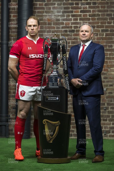 220120 - 2020 Guinness Six Nations Launch - Wales Captain Alun Wyn Jones with Coach Wayne Pivac during the 2020 Guinness Six Nations Launch at Tobacco Dock, London