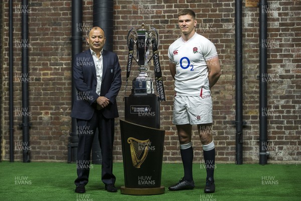 220120 - 2020 Guinness Six Nations Launch - England Coach Eddie Jones with Captain Owen Farrell during the 2020 Guinness Six Nations Launch at Tobacco Dock, London