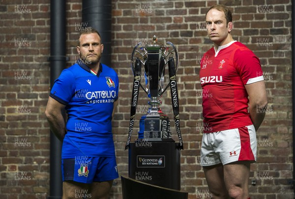 220120 - 2020 Guinness Six Nations Launch - Luca Bigi of Italy and Alun Wyn Jones of Wales during the 2020 Guinness Six Nations Launch at Tobacco Dock, London