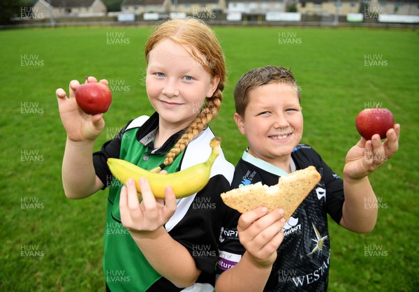 190821 - WRU Kids Rugby Camp at Aberavon Harlequins - Children with their healthy food at lunch