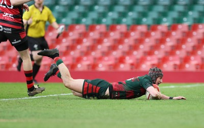 190426 - Aberavon Quins v Clwb Rygbi Cymry Caerdydd, Mens Division 2 Cup - Rhydian Williams of CRCC dives in to score try