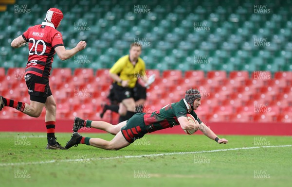 190426 - Aberavon Quins v Clwb Rygbi Cymry Caerdydd, Mens Division 2 Cup - Rhydian Williams of CRCC dives in to score try