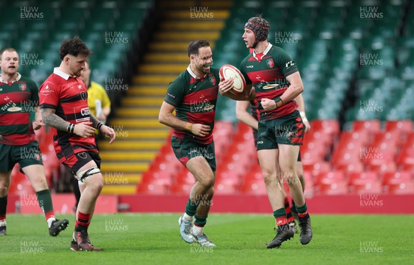 190426 - Aberavon Quins v Clwb Rygbi Cymry Caerdydd, Mens Division 2 Cup - Rhydian Williams of CRCC dives in to score try
