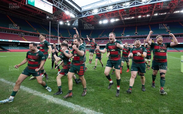 190426 - Aberavon Quins v Clwb Rygbi Cymry Caerdydd, Mens Division 2 Cup - Clwb Rygbi Cymry Caerdydd celebrate the win