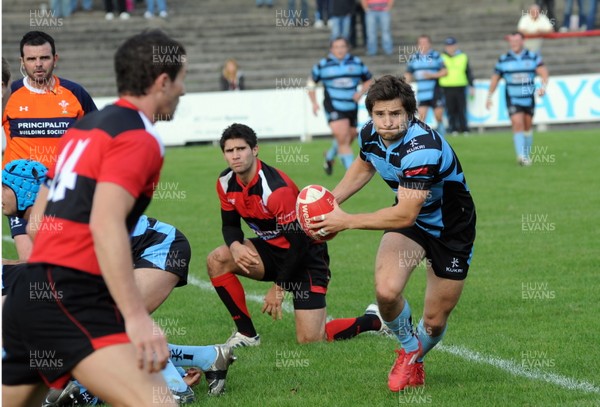 15.10.11 - Aberavon v Cardiff - Principality Premiership Cardiff scrum half Alex Walker sets up an attack 