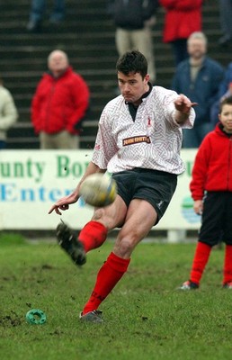 030104 - Aberavon v Llanelli Aberavon's Jamie Davies kicks for goal  