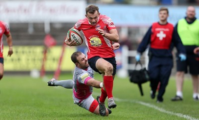 081016 - Aberavon v Llanelli - Principality Premiership - Ioan Nicholas of Llanelli runs in to score a try