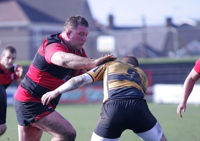 250212 Aberavon RFC v Newport RFC - Principality Premiership -Aberavon's Richard Morris takes on Newport's Josh Davies 