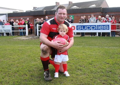 250212 Aberavon RFC v Newport RFC - Principality Premiership -Aberavon's Richard Morris with son James 