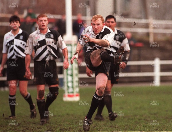 100296 - Aberavon v Pontypridd - Neil Jenkins of Pontypridd