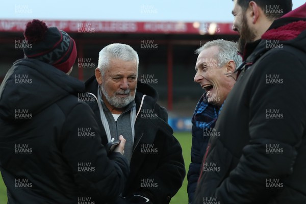 130124 - Aberavon v Wales U20 - Wales Head Coach Warren Gatland and Rob Howley speak to Richard Whiffin and Andy Lloyd 
