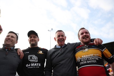 210326 - Abercrave v Dowlais - WRU Division One Semi Final - Abercrave team huddle
