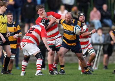 010526 - Aberdare v Ynysybwl - Mel Davies Cup Final - 