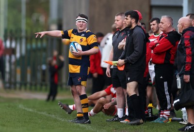 010526 - Aberdare v Ynysybwl - Mel Davies Cup Final - 