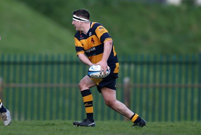 010526 - Aberdare v Ynysybwl - Mel Davies Cup Final - 