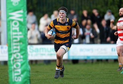 010526 - Aberdare v Ynysybwl - Mel Davies Cup Final - 