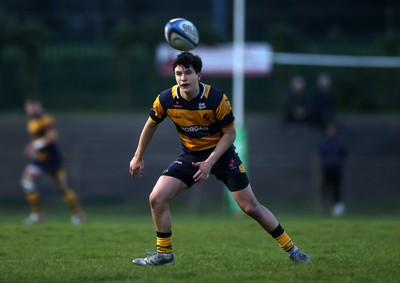 010526 - Aberdare v Ynysybwl - Mel Davies Cup Final - 