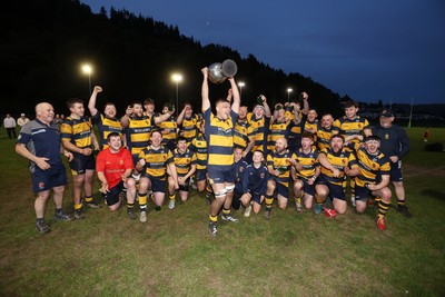 010526 - Aberdare v Ynysybwl - Mel Davies Cup Final - 