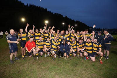 010526 - Aberdare v Ynysybwl - Mel Davies Cup Final - 