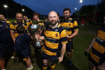 010526 - Aberdare v Ynysybwl - Mel Davies Cup Final - 