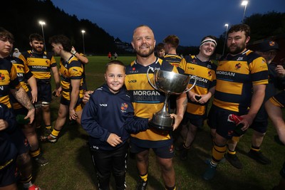 010526 - Aberdare v Ynysybwl - Mel Davies Cup Final - 