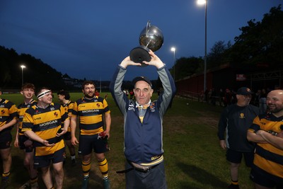 010526 - Aberdare v Ynysybwl - Mel Davies Cup Final - 