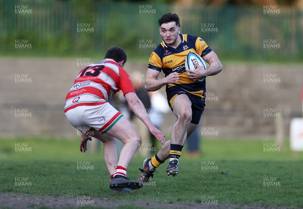 010526 - Aberdare v Ynysybwl - Mel Davies Cup Final - 