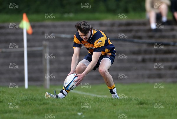010526 - Aberdare v Ynysybwl - Mel Davies Cup Final - 