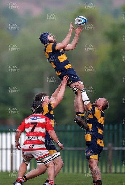 010526 - Aberdare v Ynysybwl - Mel Davies Cup Final - 