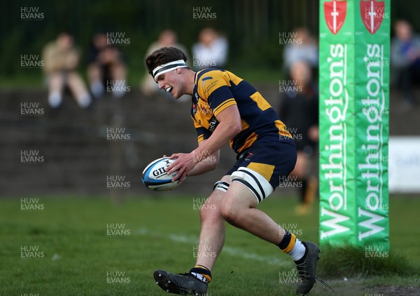 010526 - Aberdare v Ynysybwl - Mel Davies Cup Final - 