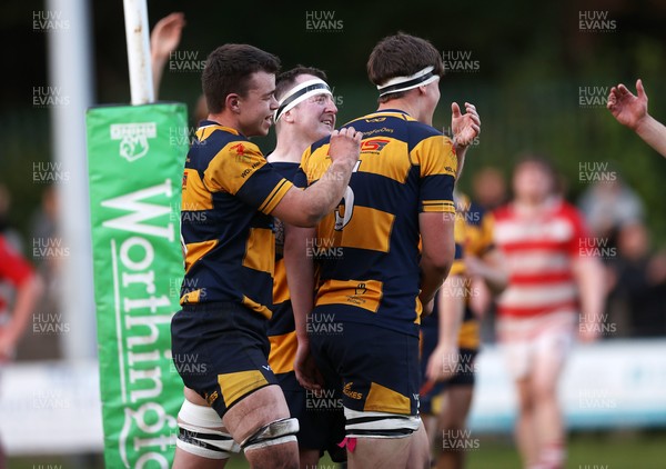 010526 - Aberdare v Ynysybwl - Mel Davies Cup Final - 