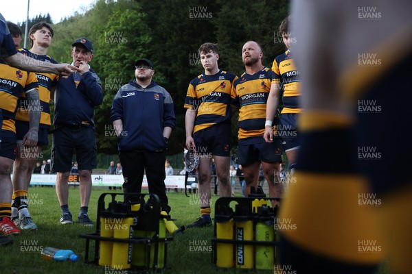 010526 - Aberdare v Ynysybwl - Mel Davies Cup Final - 