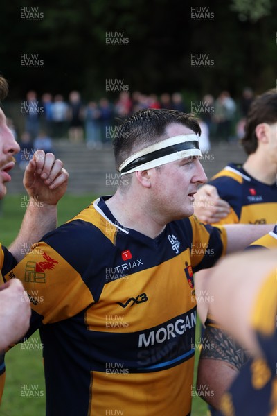 010526 - Aberdare v Ynysybwl - Mel Davies Cup Final - 