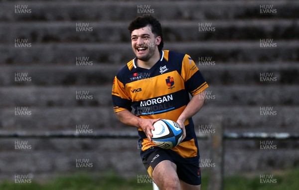 010526 - Aberdare v Ynysybwl - Mel Davies Cup Final - 