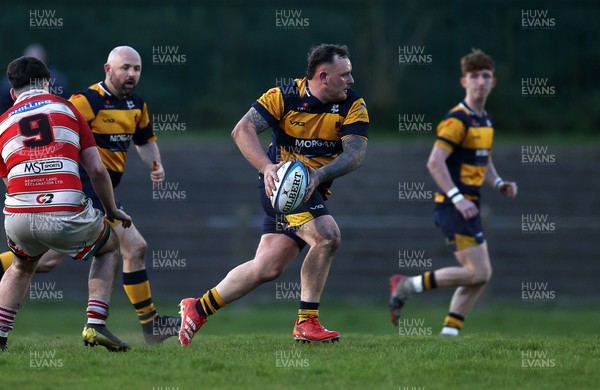 010526 - Aberdare v Ynysybwl - Mel Davies Cup Final - 