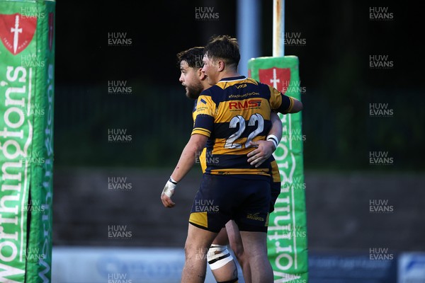 010526 - Aberdare v Ynysybwl - Mel Davies Cup Final - 