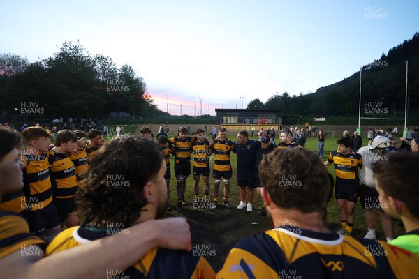 010526 - Aberdare v Ynysybwl - Mel Davies Cup Final - 