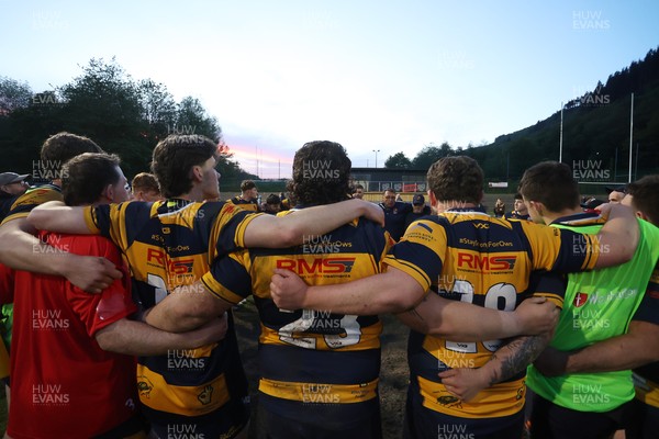 010526 - Aberdare v Ynysybwl - Mel Davies Cup Final - 