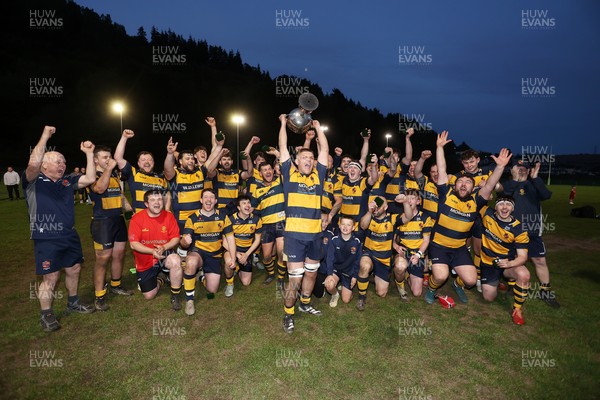010526 - Aberdare v Ynysybwl - Mel Davies Cup Final - 