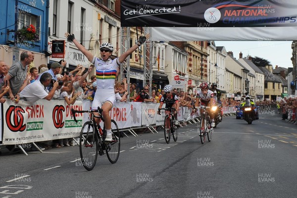 27.06.09 - Abergavenny Festival of Cycling British Womens' Road Race Championship Nicole Cooke celebrates her win 