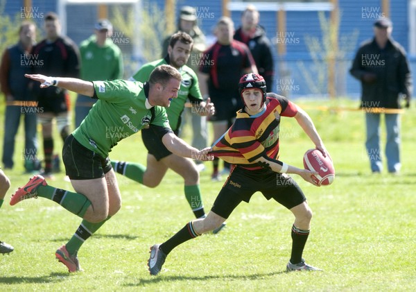 270413 - Abergele v Denbigh, SWALEC League 2 North -Abergele (green) take on Denbigh RFC in the Swalec League 2 North 