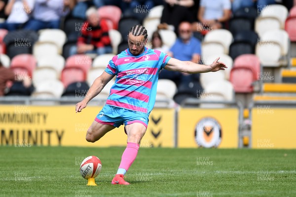 110525 - Aberteifi RFC v Newport Saracens - Mens Division 3 Cup Final - James Raymond of Newport Saracens kicks a penalty