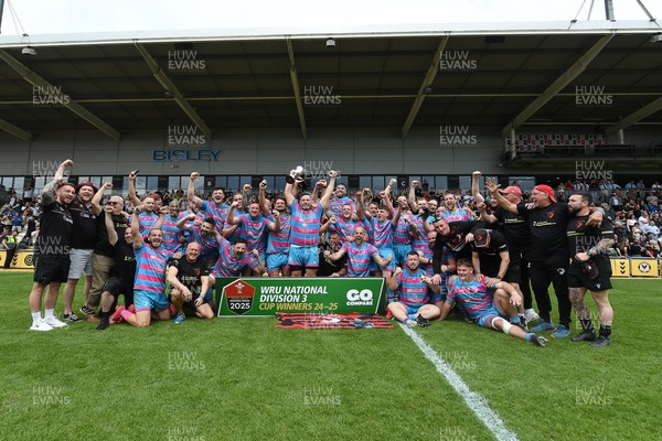 110525 - Aberteifi RFC v Newport Saracens - Mens Division 3 Cup Final - Newport Saracens celebrate lifting the trophy at full time