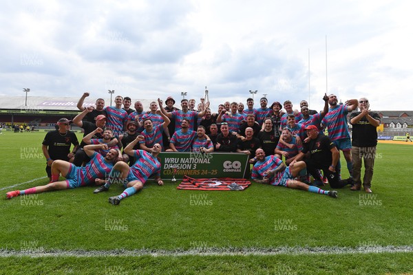 110525 - Aberteifi RFC v Newport Saracens - Mens Division 3 Cup Final - Newport Saracens celebrate lifting the trophy at full time
