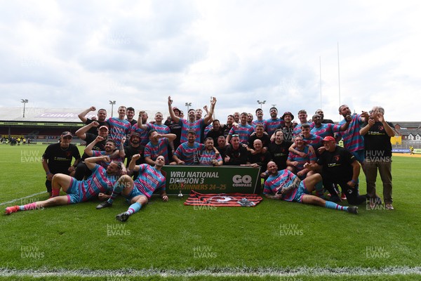 110525 - Aberteifi RFC v Newport Saracens - Mens Division 3 Cup Final - Newport Saracens celebrate lifting the trophy at full time
