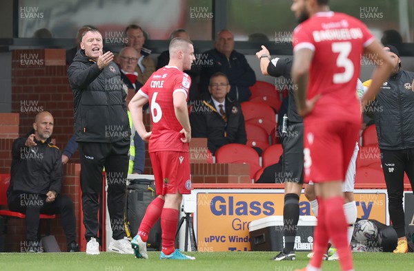 050823 - Accrington Stanley v Newport County - Sky Bet League 2 - Manager Graham Coughlan of Newport County and referee Martin Woods seem to be having a disagreement